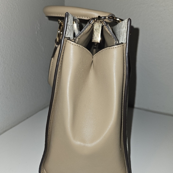 Michael kors shoulder and crossbody purse NWOT - Picture 6 of 8